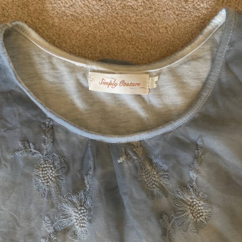 light blue tunic - Picture 2 of 3